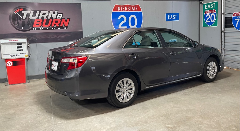 Photo 5 of this TOYOTA CAMRY