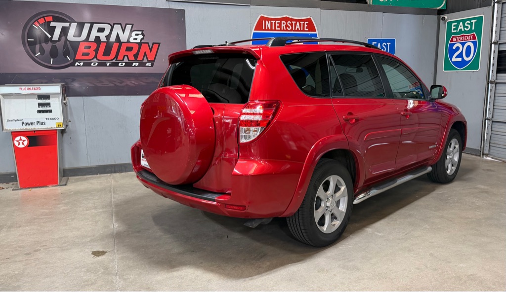 Photo 4 of this TOYOTA RAV4