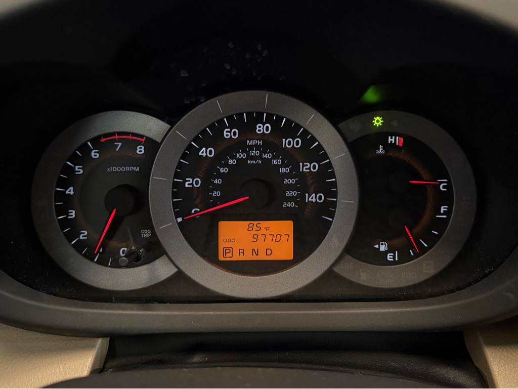 Photo 11 of this TOYOTA RAV4