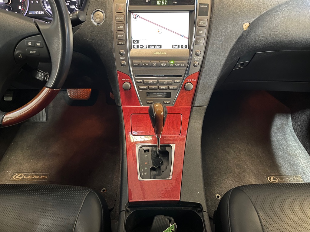 Photo 14 of this LEXUS ES 350