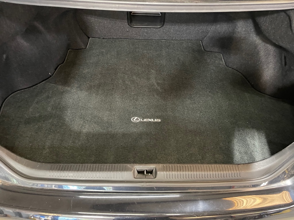 Photo 7 of this LEXUS ES 350