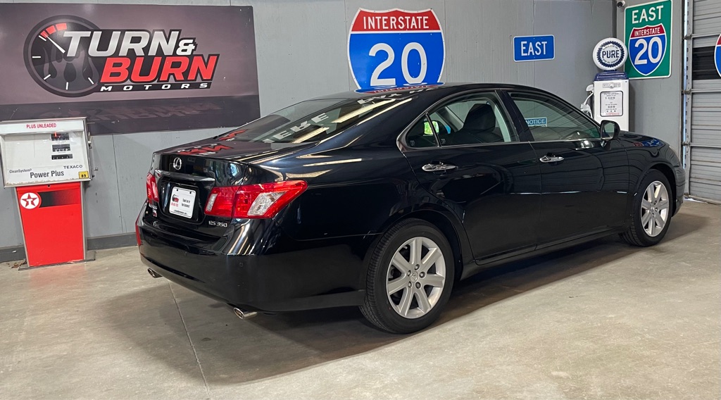 Photo 5 of this LEXUS ES 350