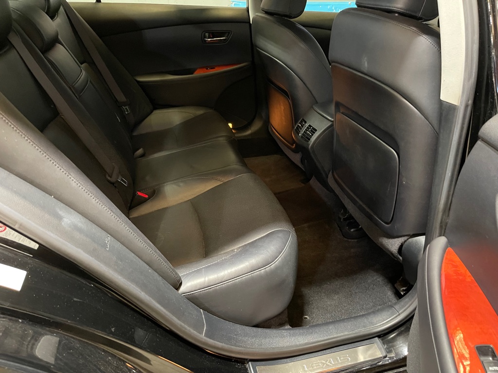 Photo 19 of this LEXUS ES 350