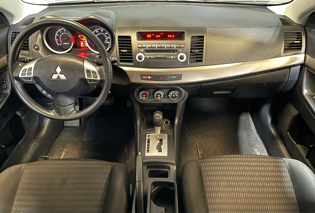 Photo 15 of this MITSUBISHI LANCER