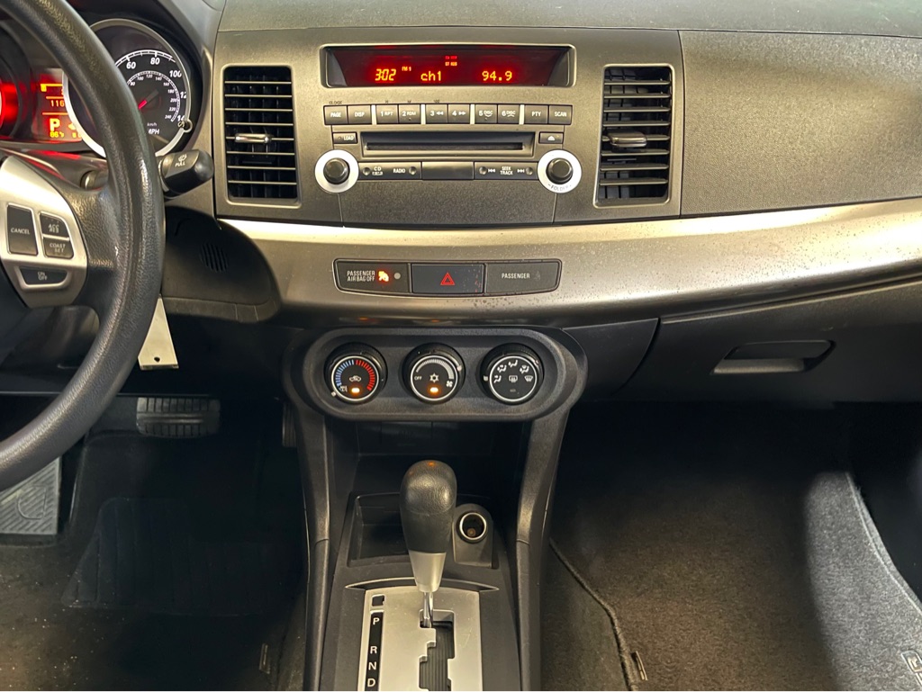 Photo 13 of this MITSUBISHI LANCER