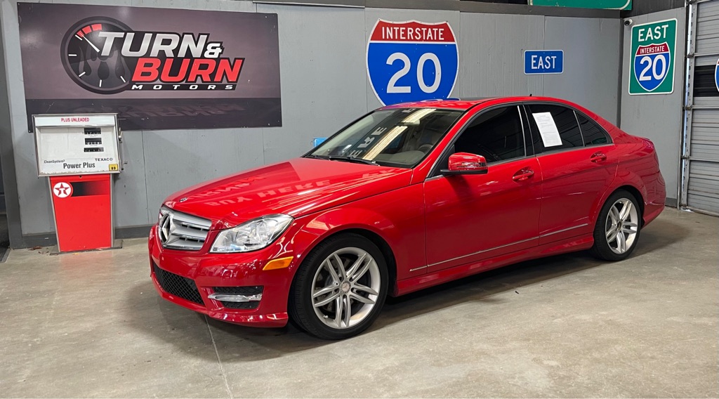 Photo 3 of this MERCEDES-BENZ C-CLASS