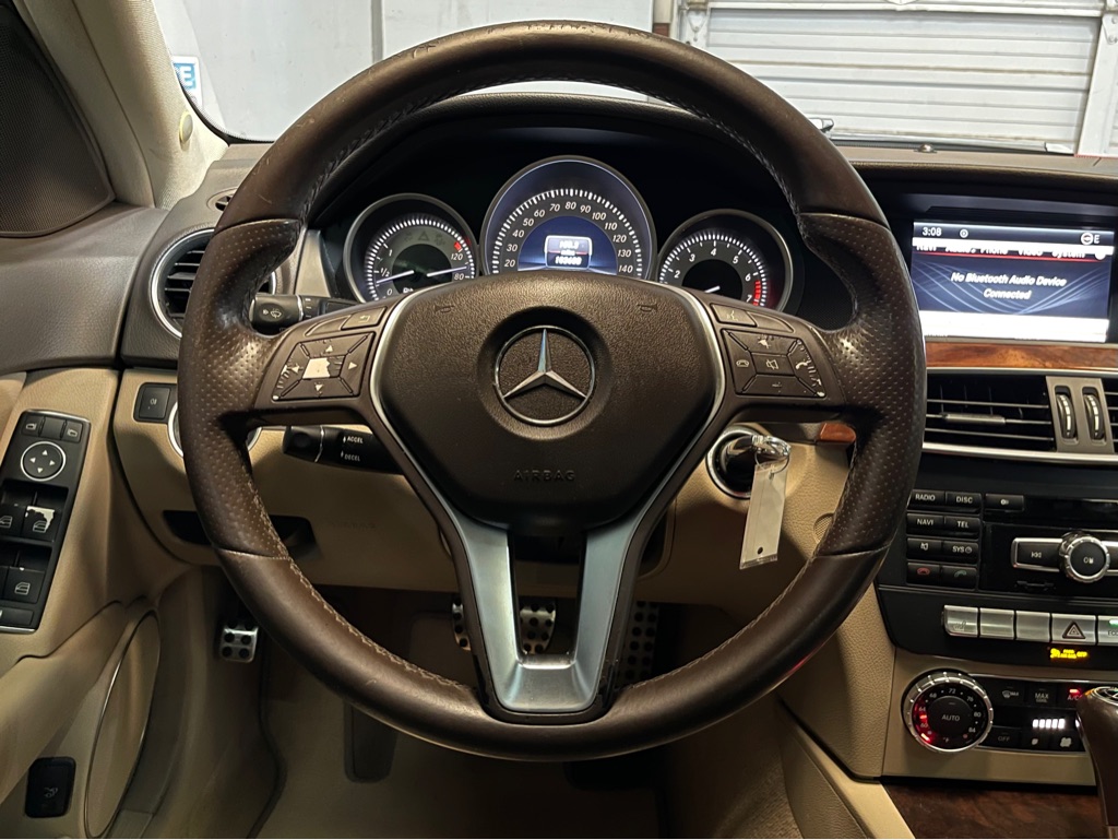 Photo 12 of this MERCEDES-BENZ C-CLASS