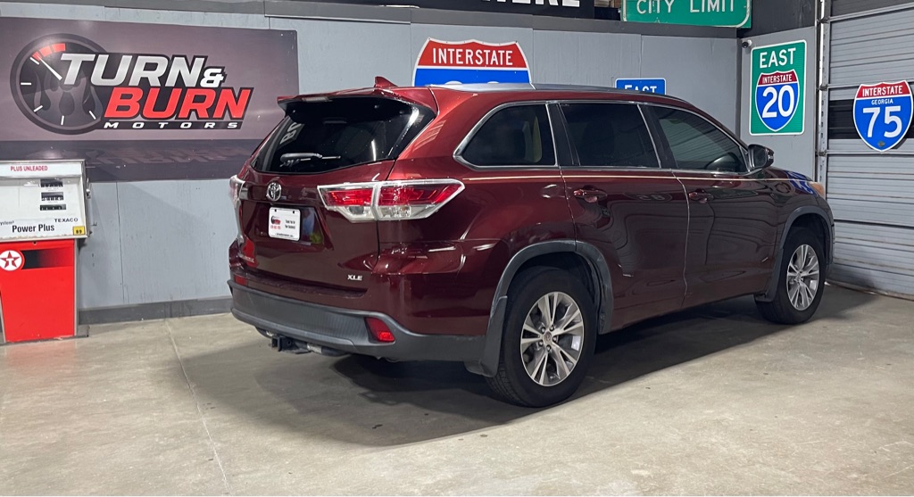 Photo 5 of this TOYOTA HIGHLANDER
