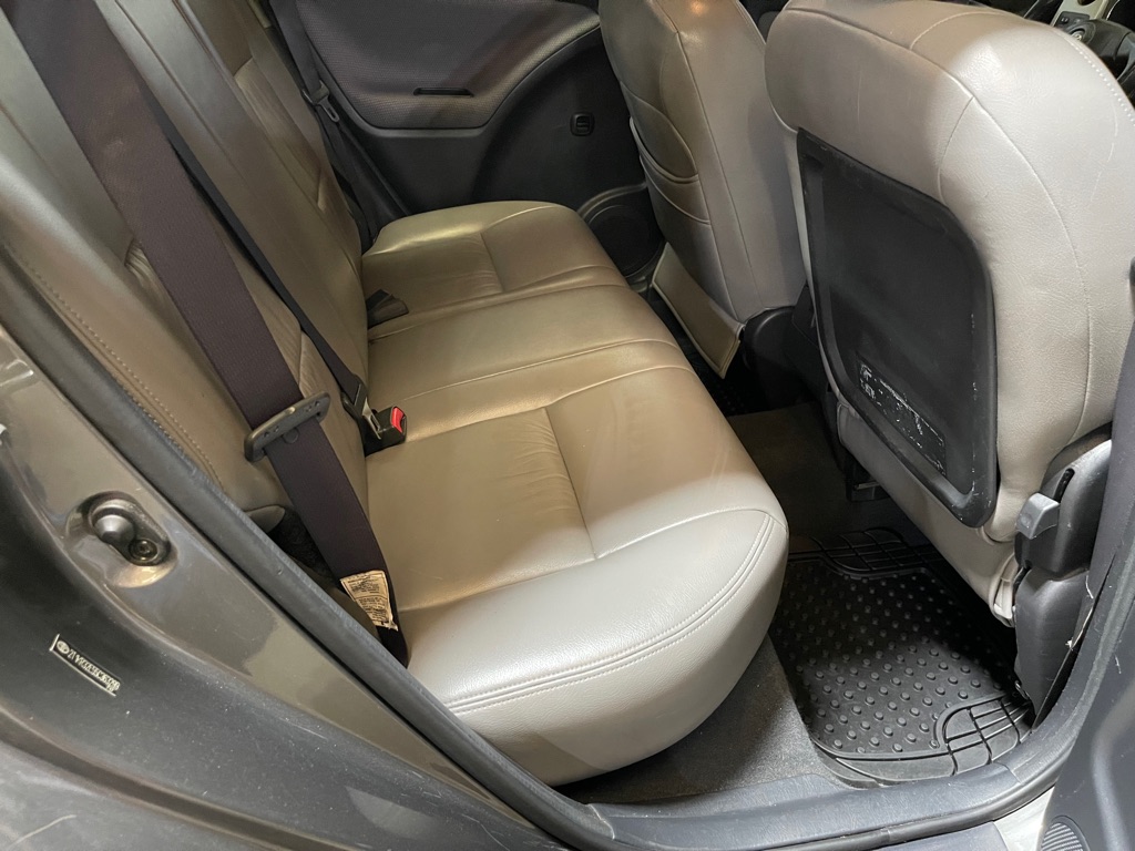 Photo 18 of this TOYOTA MATRIX