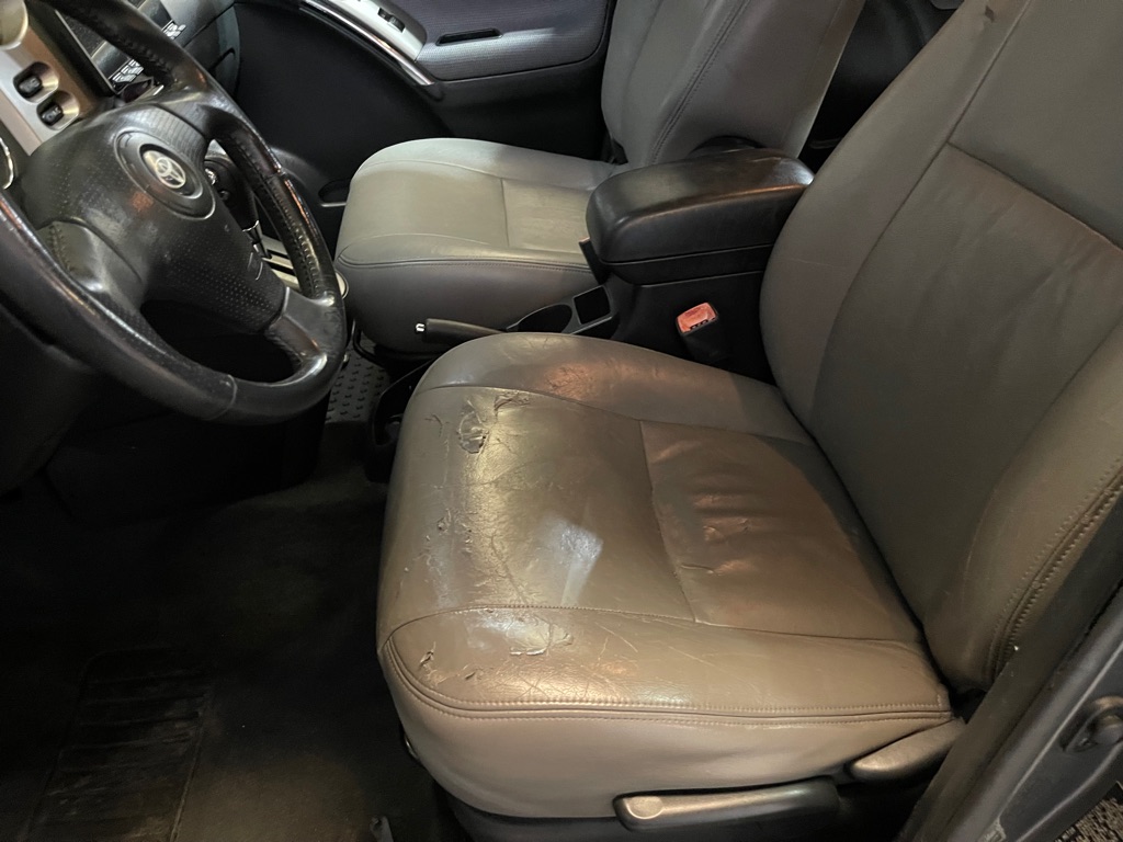 Photo 10 of this TOYOTA MATRIX