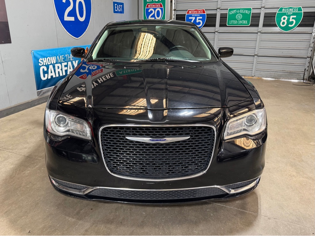 Photo 2 of this CHRYSLER 300