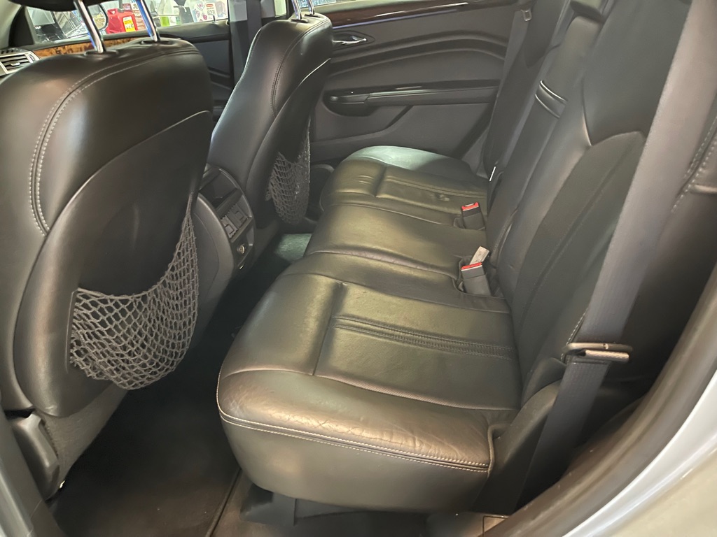 Photo 18 of this CADILLAC SRX