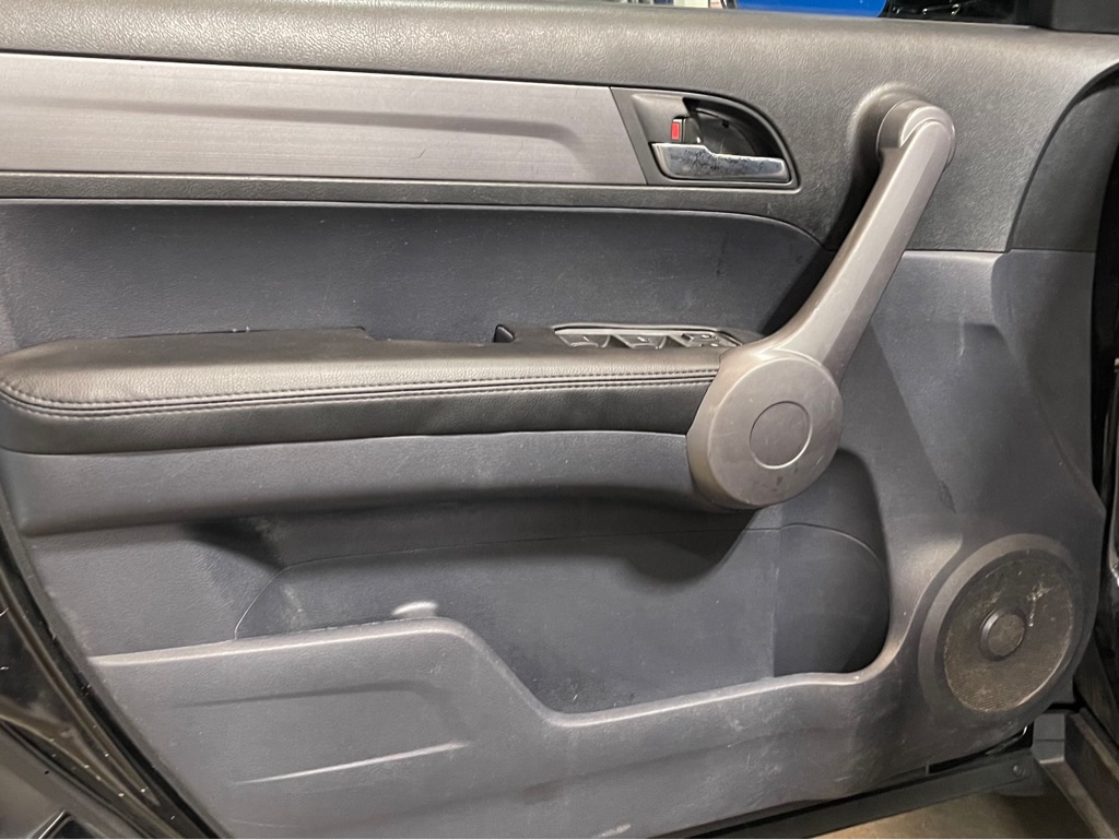 Photo 9 of this HONDA CR-V