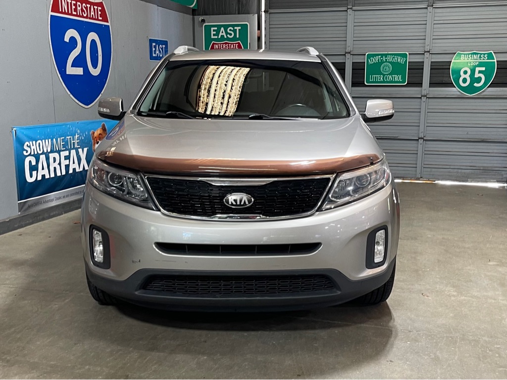 Photo 2 of this KIA SORENTO
