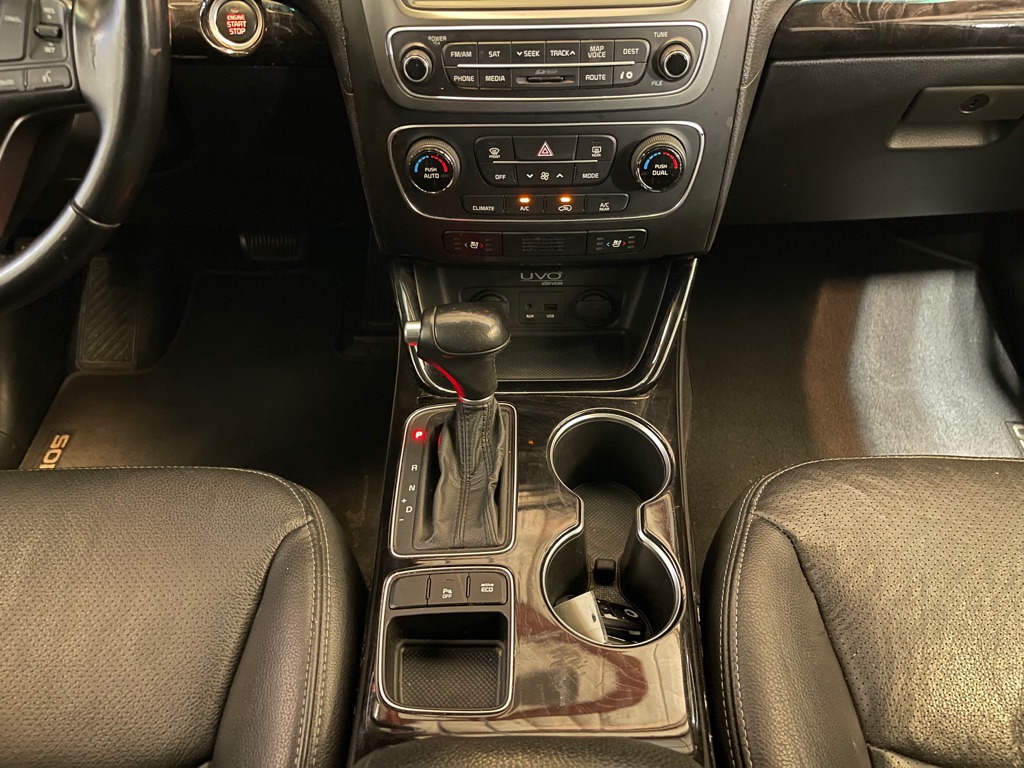 Photo 14 of this KIA SORENTO