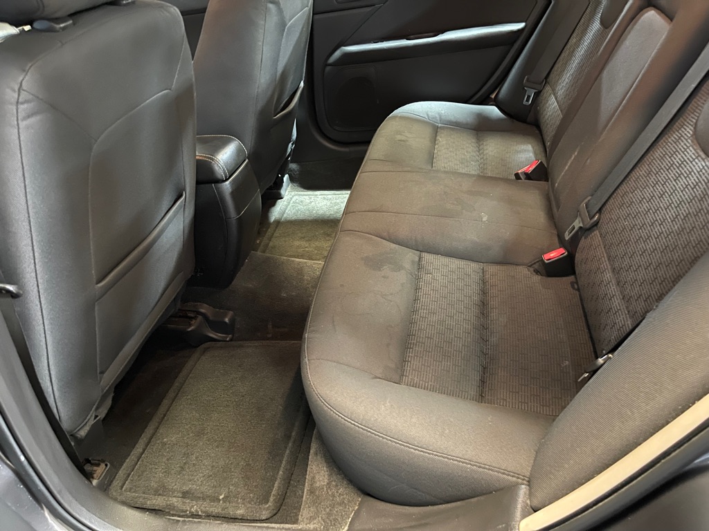 Photo 18 of this FORD FUSION