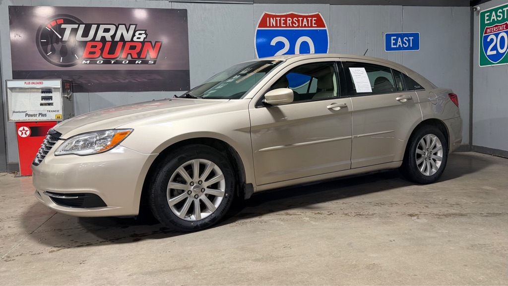 Photo 3 of this CHRYSLER 200