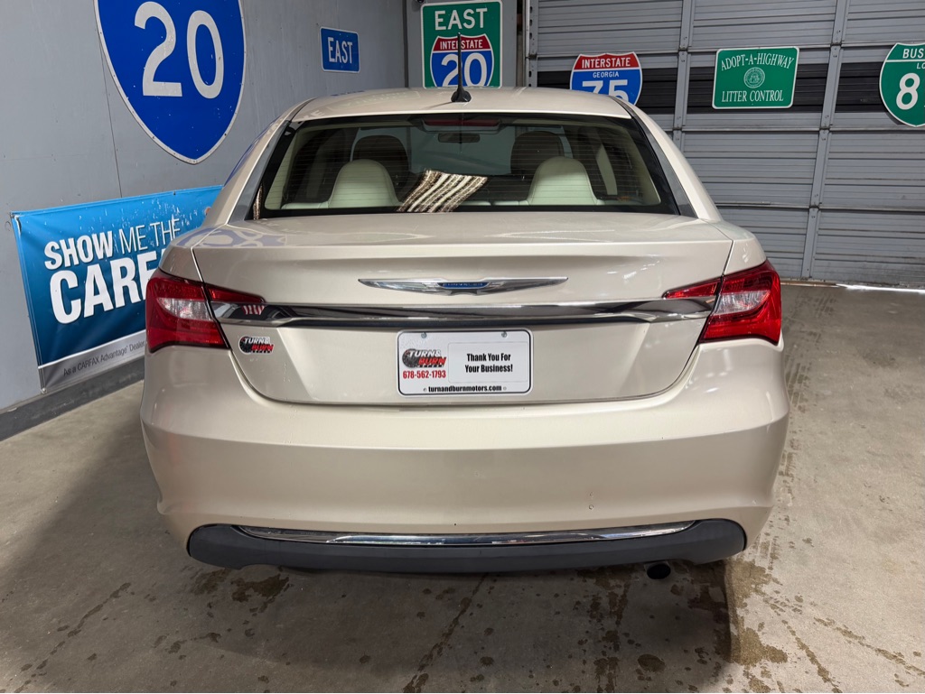 Photo 6 of this CHRYSLER 200