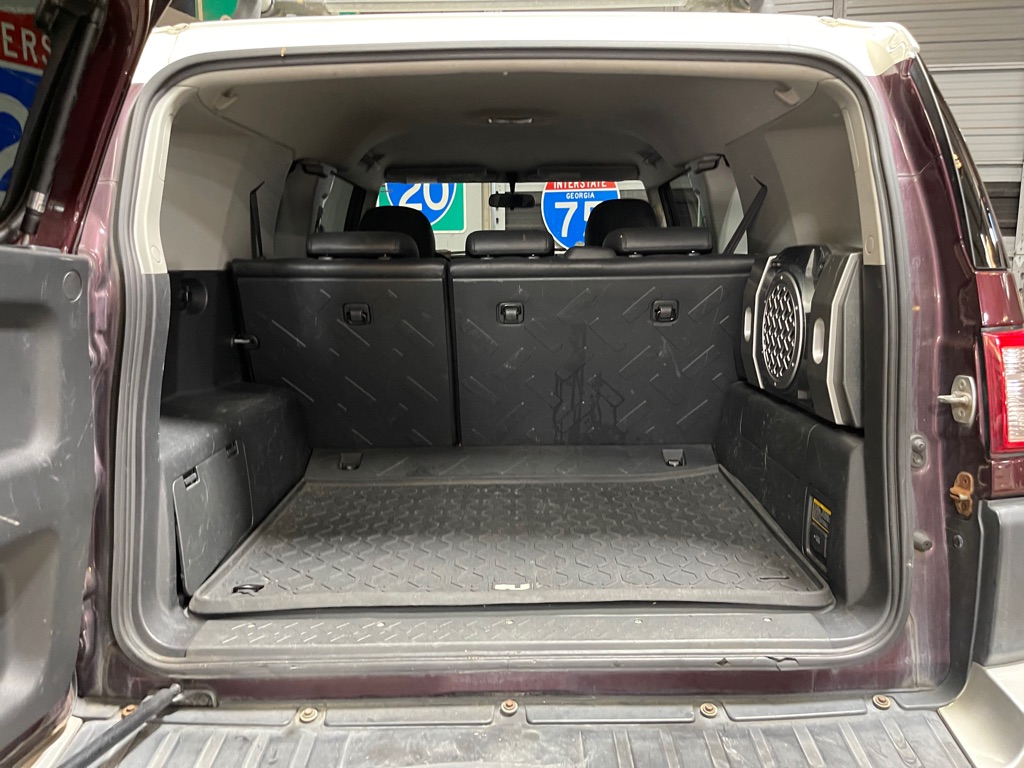 Photo 7 of this TOYOTA FJ CRUISER