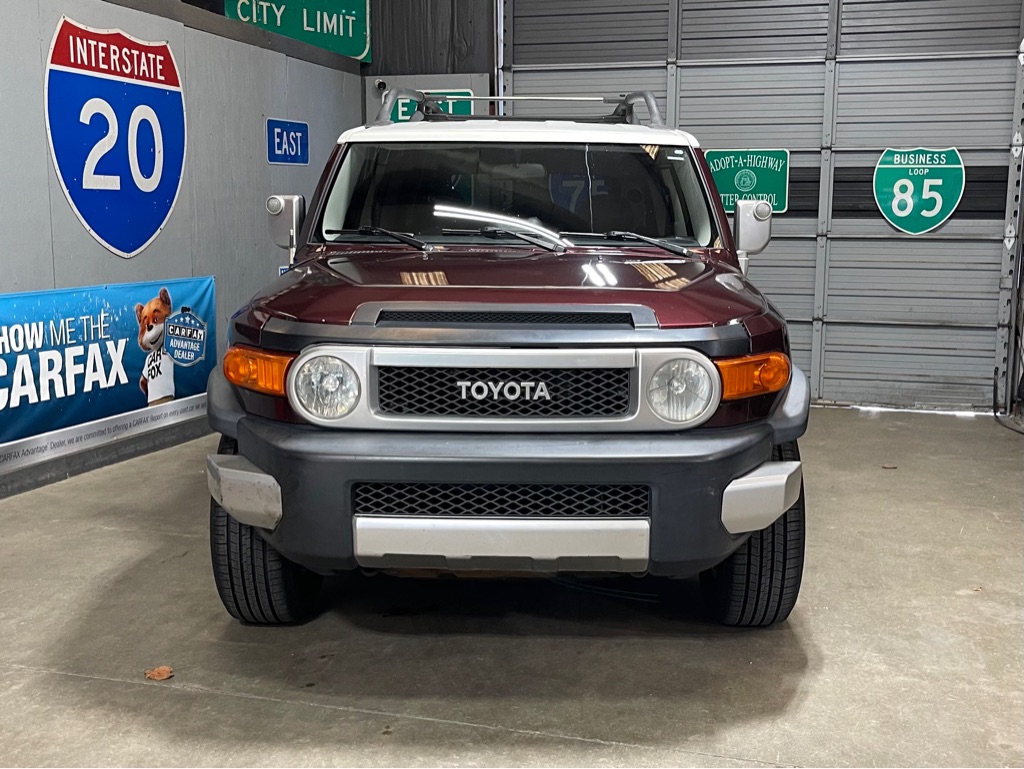 Photo 2 of this TOYOTA FJ CRUISER