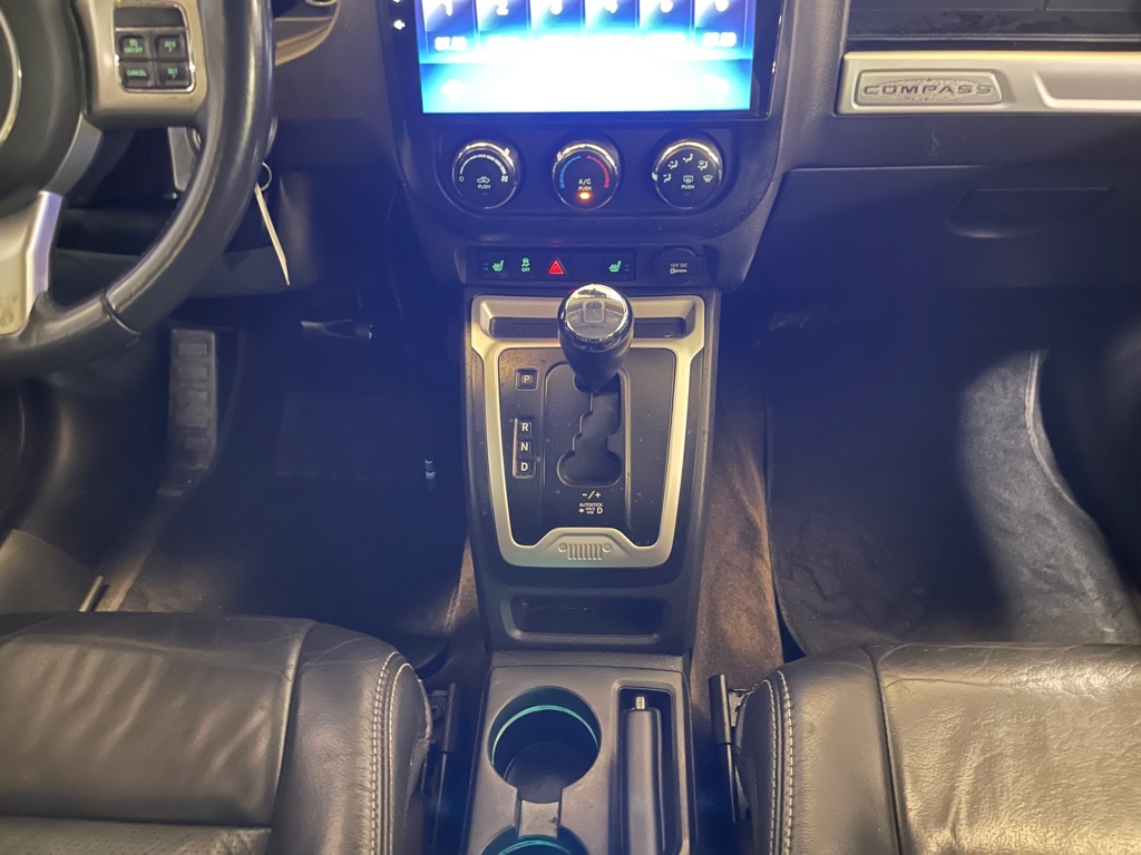 Photo 14 of this JEEP COMPASS
