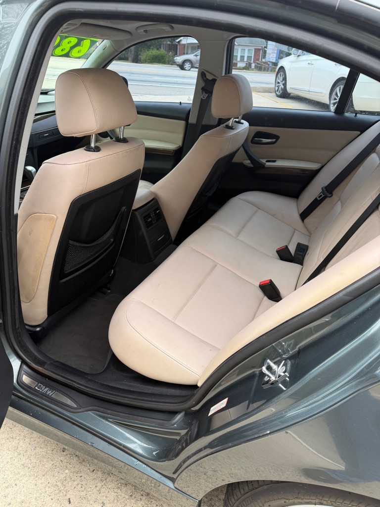 Photo 6 of this BMW 3 SERIES