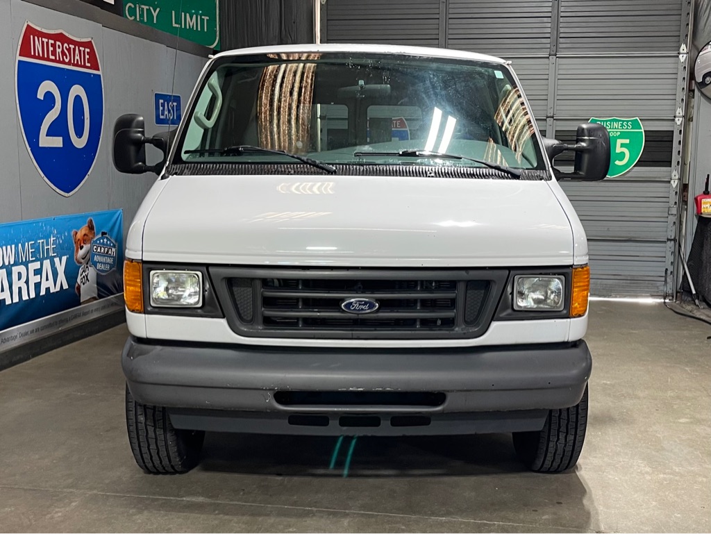 Photo 2 of this FORD E-SERIES