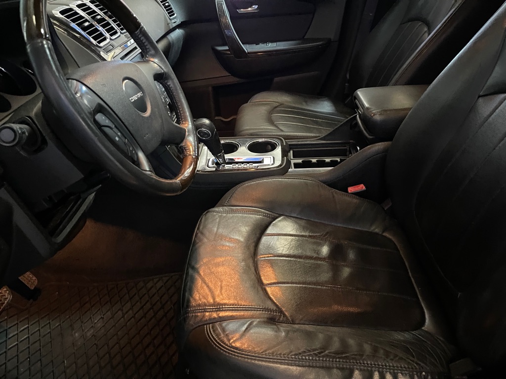 Photo 10 of this GMC ACADIA