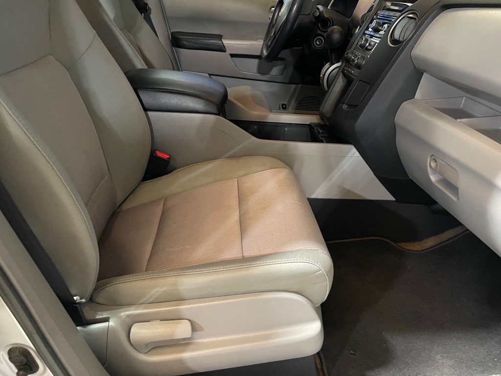 Photo 16 of this HONDA PILOT
