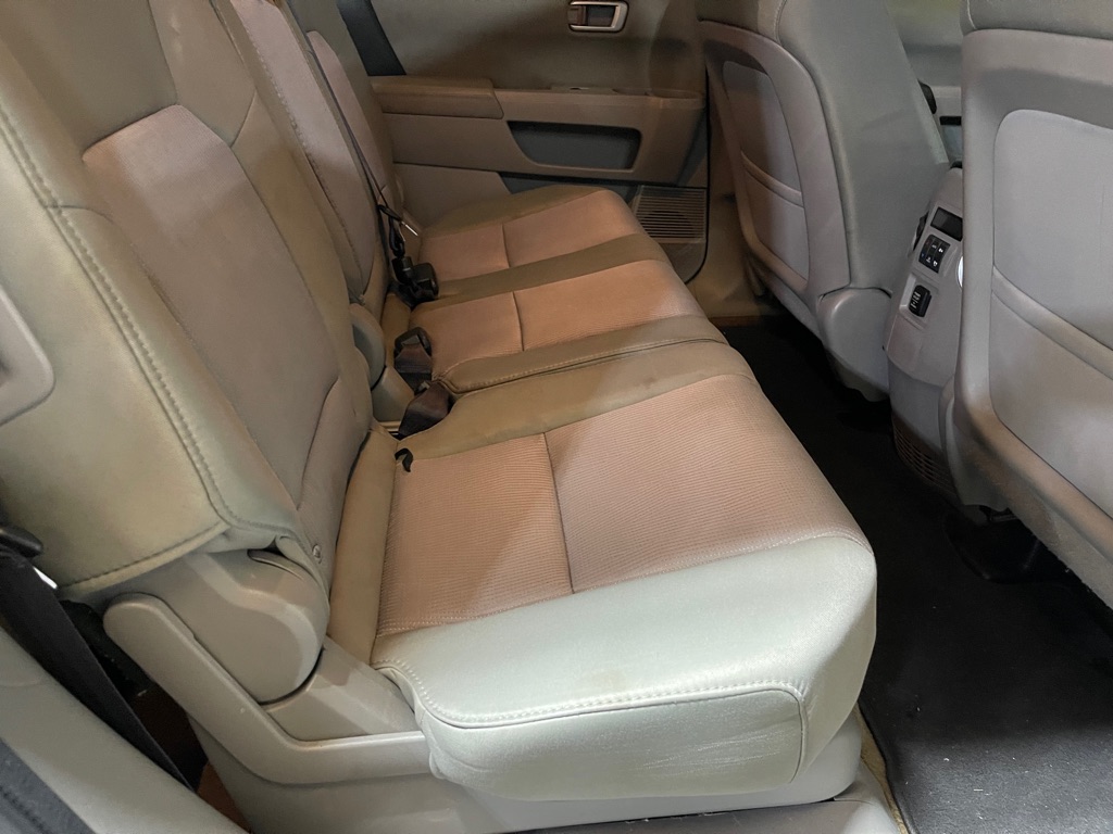 Photo 18 of this HONDA PILOT