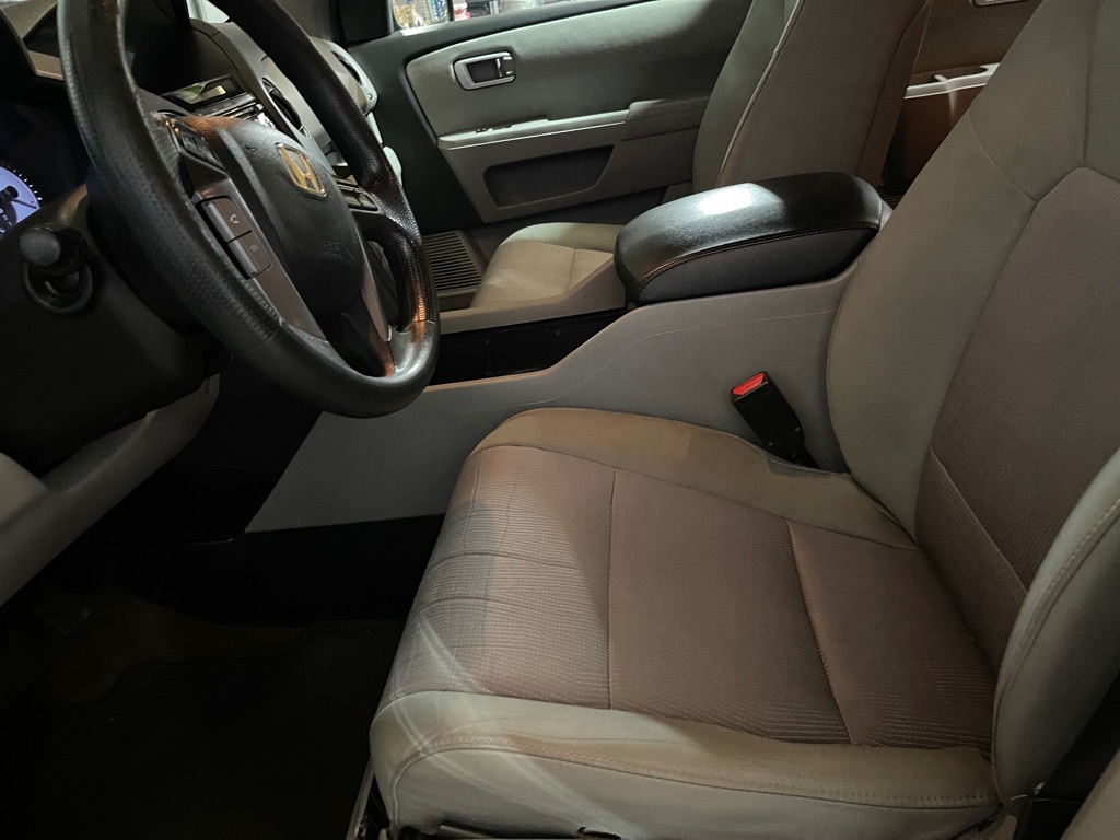 Photo 10 of this HONDA PILOT