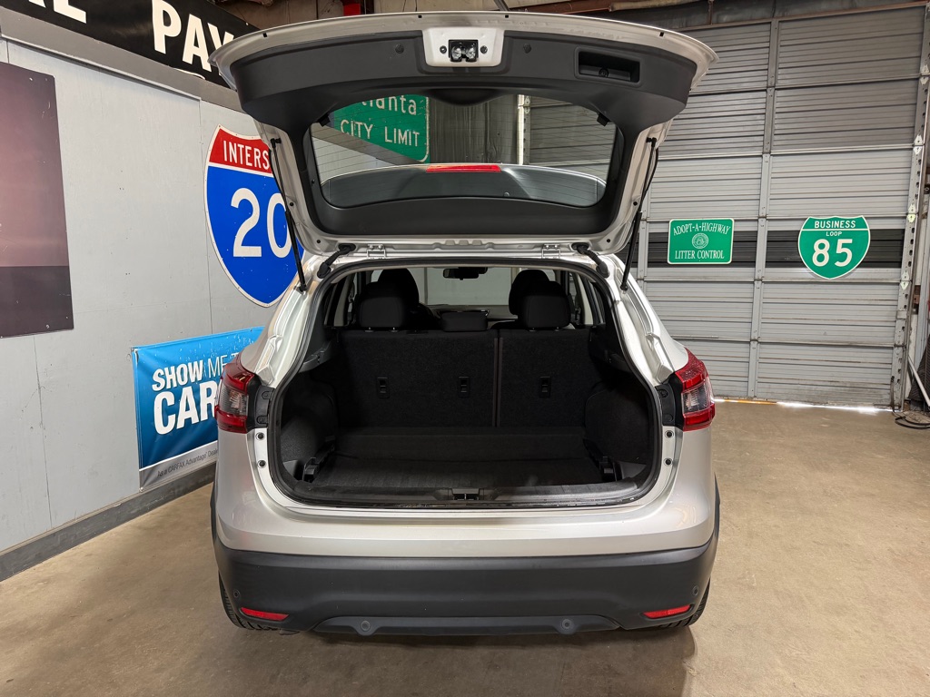 Photo 7 of this NISSAN ROGUE SPORT