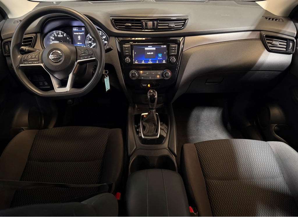Photo 15 of this NISSAN ROGUE SPORT