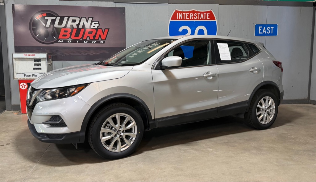 Photo 3 of this NISSAN ROGUE SPORT