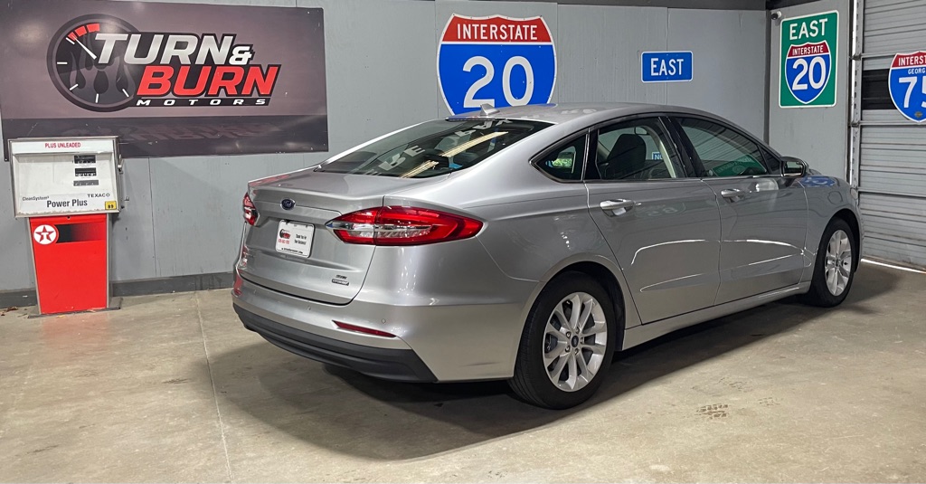 Photo 5 of this FORD FUSION HYBRID