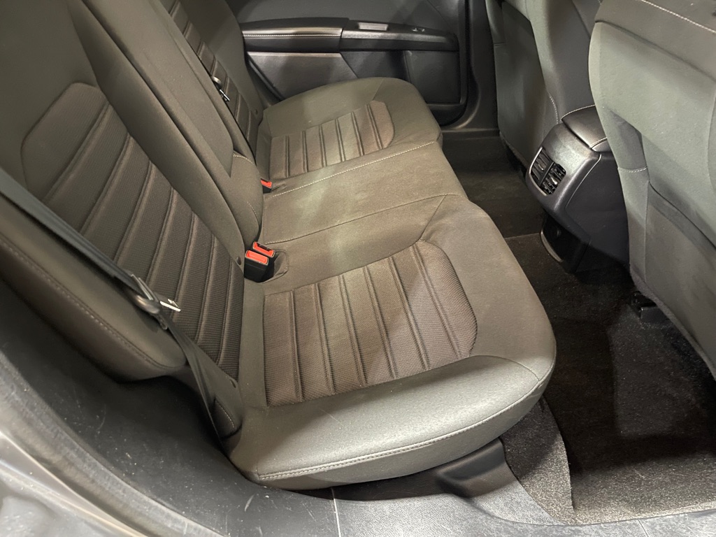 Photo 19 of this FORD FUSION HYBRID