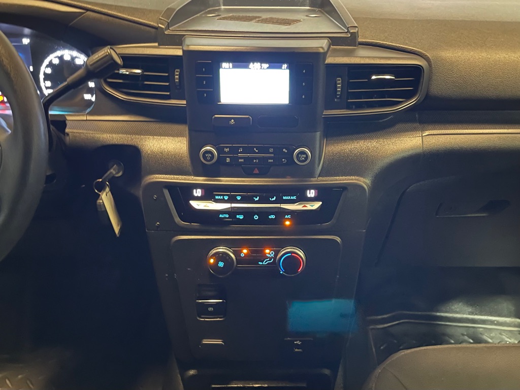 Photo 13 of this FORD EXPLORER