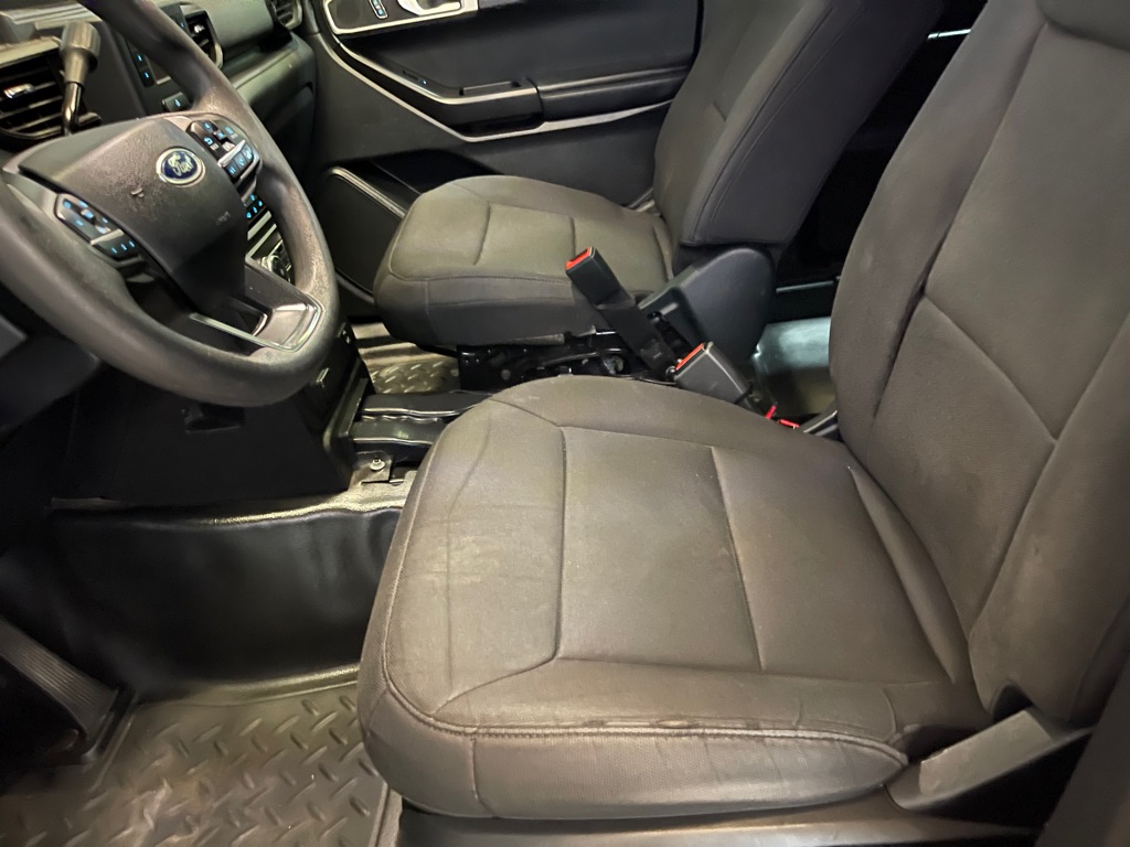 Photo 10 of this FORD EXPLORER