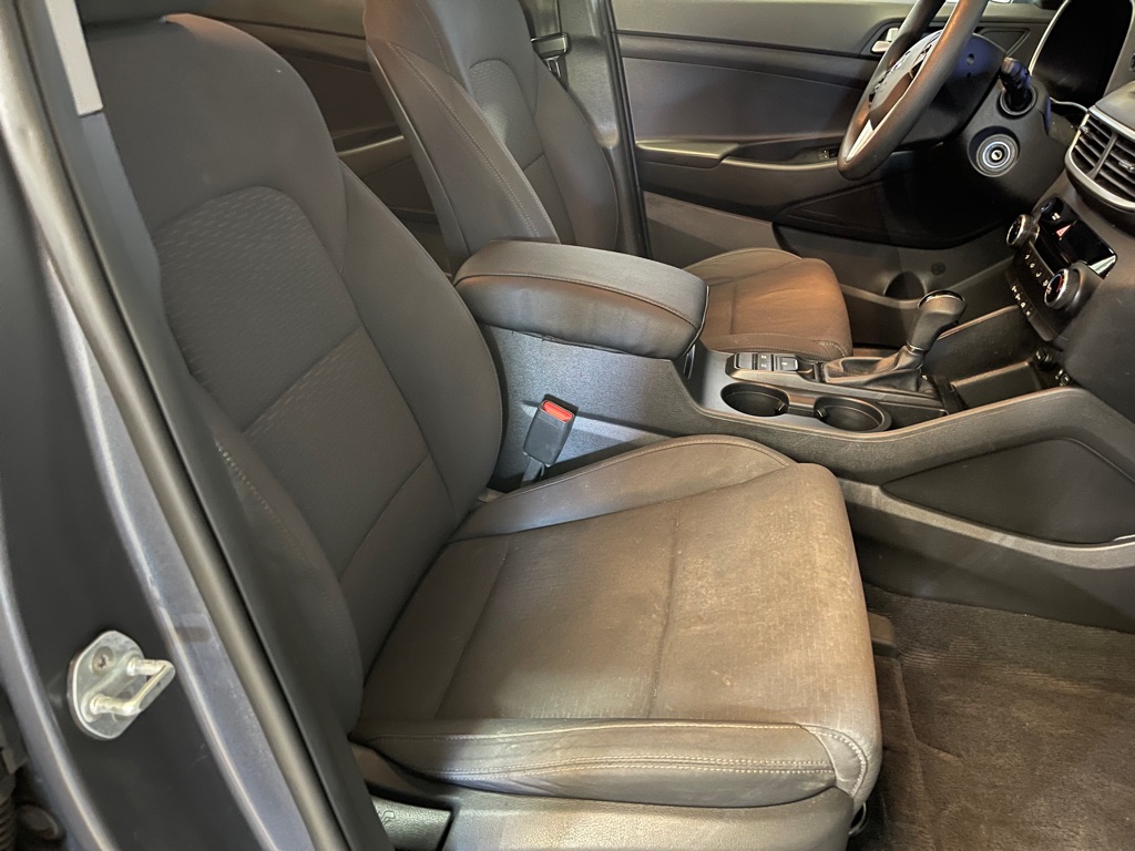Photo 17 of this HYUNDAI TUCSON