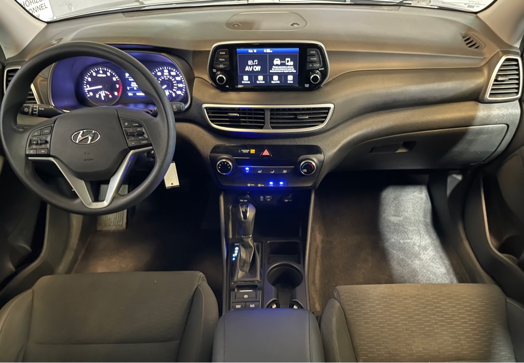 Photo 15 of this HYUNDAI TUCSON