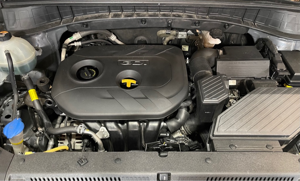 Photo 8 of this HYUNDAI TUCSON