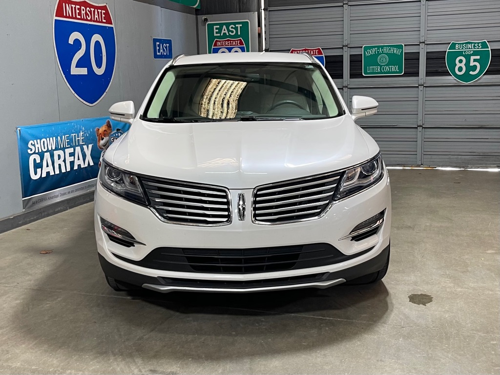 Photo 2 of this LINCOLN MKC