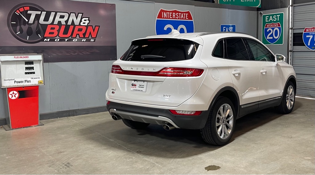 Photo 4 of this LINCOLN MKC