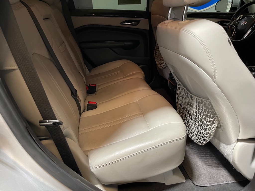 Photo 18 of this CADILLAC SRX