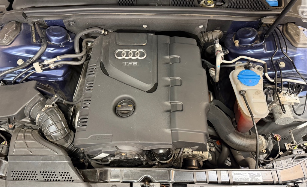 Photo 8 of this AUDI A4