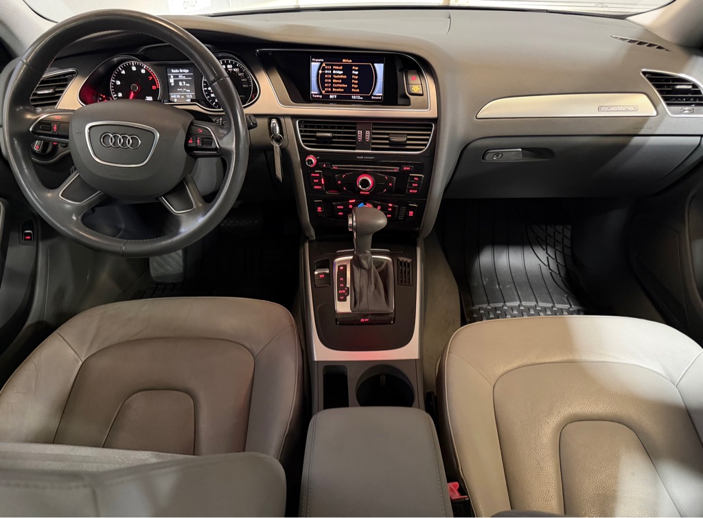 Photo 15 of this AUDI A4