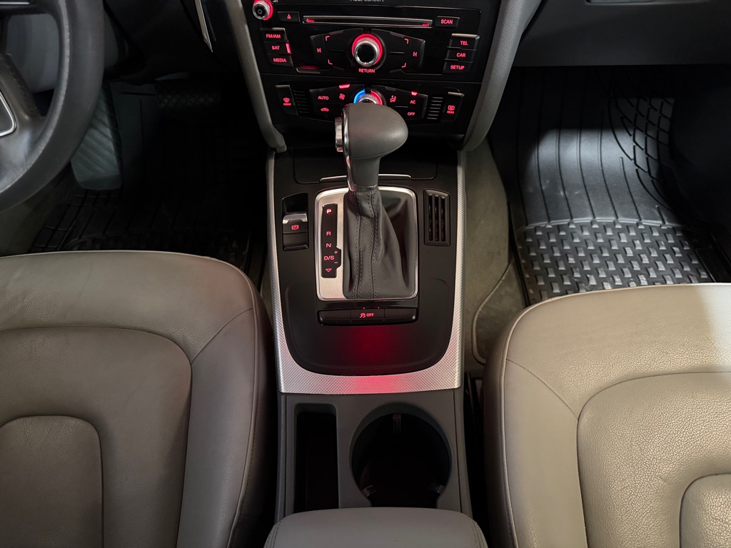 Photo 14 of this AUDI A4
