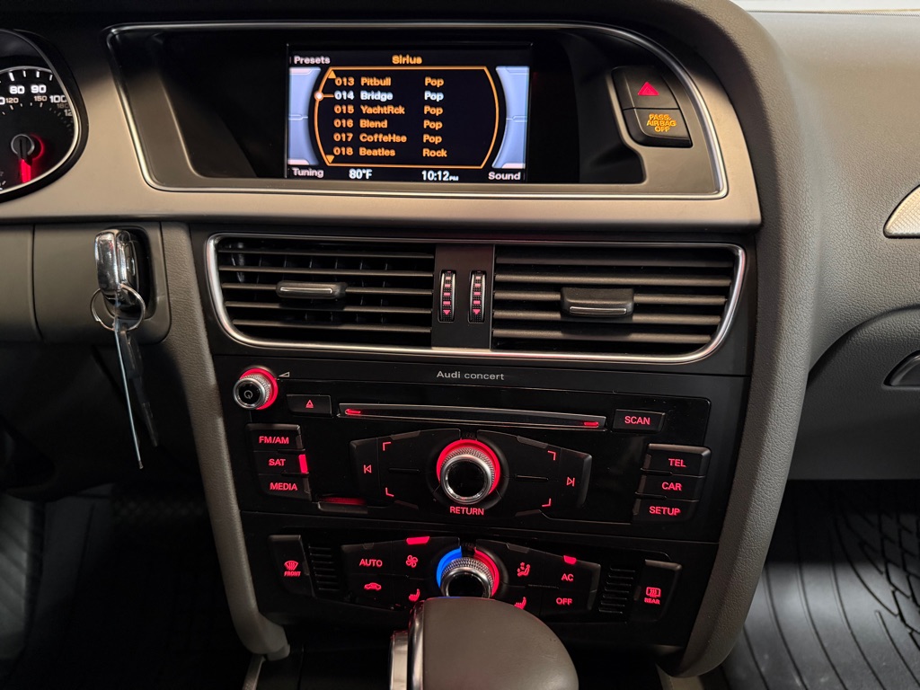 Photo 13 of this AUDI A4