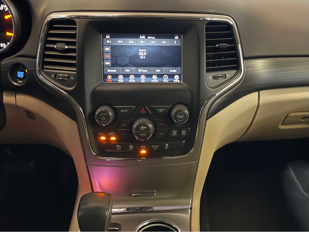 Photo 13 of this JEEP GRAND CHEROKEE