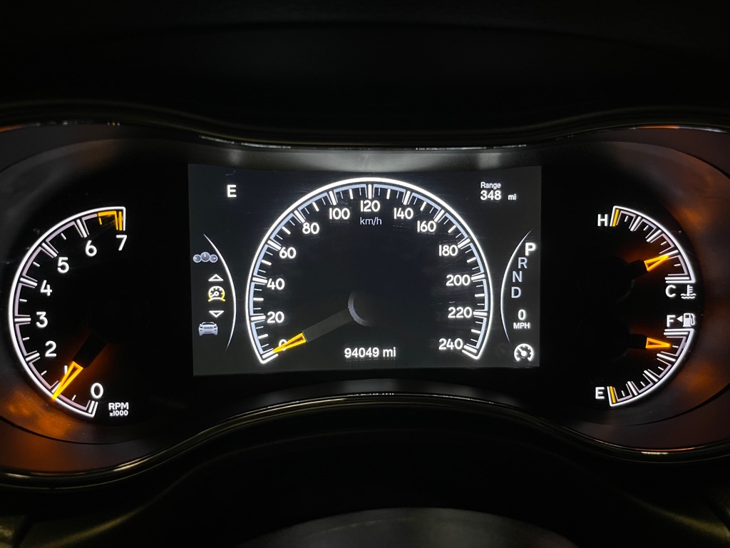 Photo 11 of this JEEP GRAND CHEROKEE